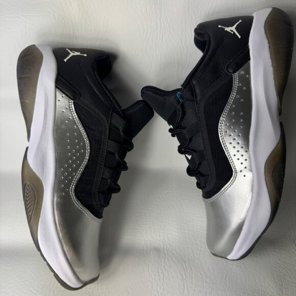 H79- SIZE 7 WOMENS NIKE JORDAN 11 CMFT BLACK / SILVER /WHITE DV2629-001 - Picture 2 of 11